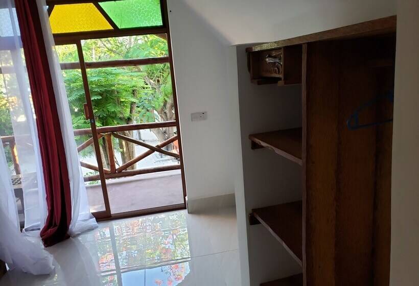 اتاق استاندارد یک تخته با بالکن, Sagando Bungalows