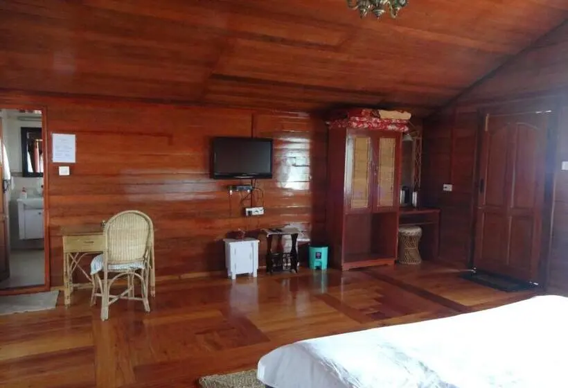 スイート, Surya Holidays Kodaikanal