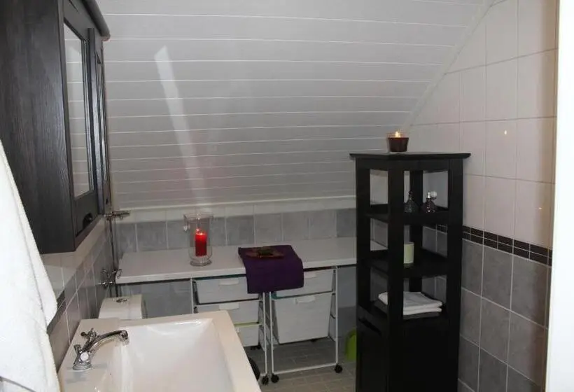 1 Bedroom Penthouse Apartment, Wanha Autti Camping Rovaniemi