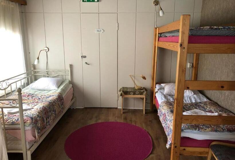 ファミリールーム, Hostel River