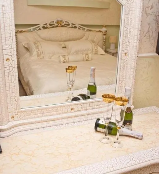Superior Suite, Coliseum