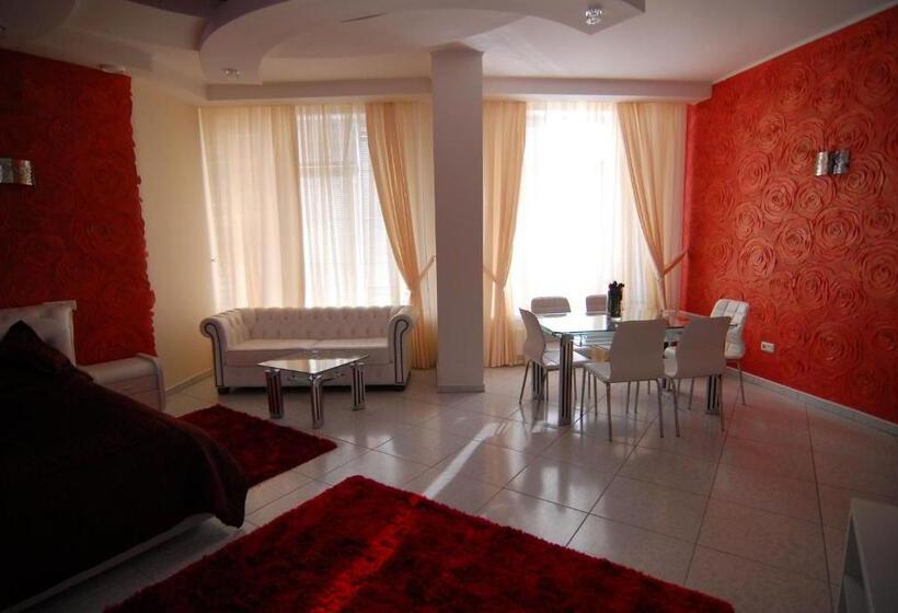 إستوديو ديلوكس, Coliseum