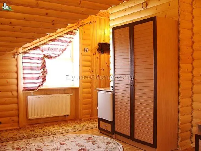 Ullakkohuone, Guest House U Sester