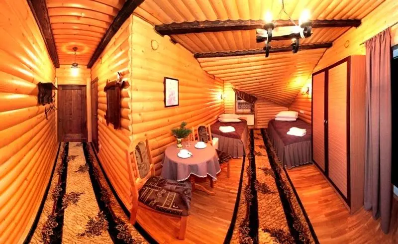 Ullakkohuone, Guest House U Sester