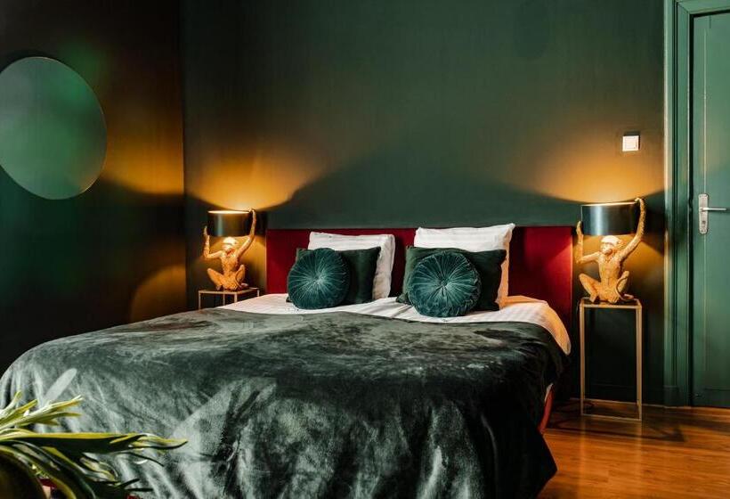 اتاق راحتی, La Casa