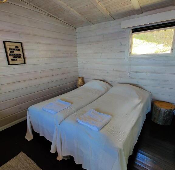 Quarto Estandar Banheiro Compartilhado, Li Hirsiranta