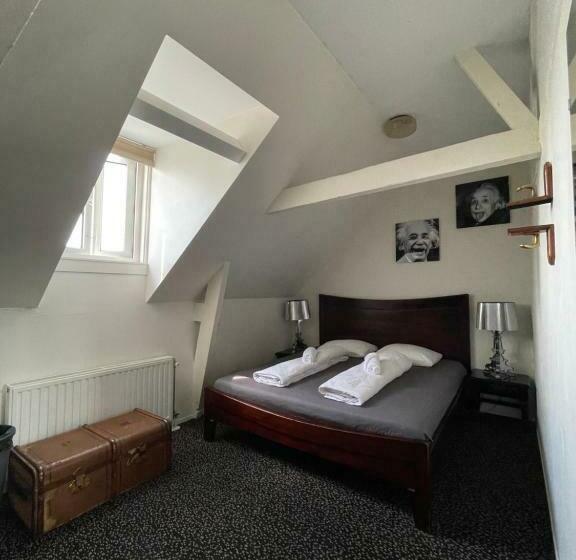 Quarto Triplo Standard Casa de Banho Partilhada, Thuis Bij Schell