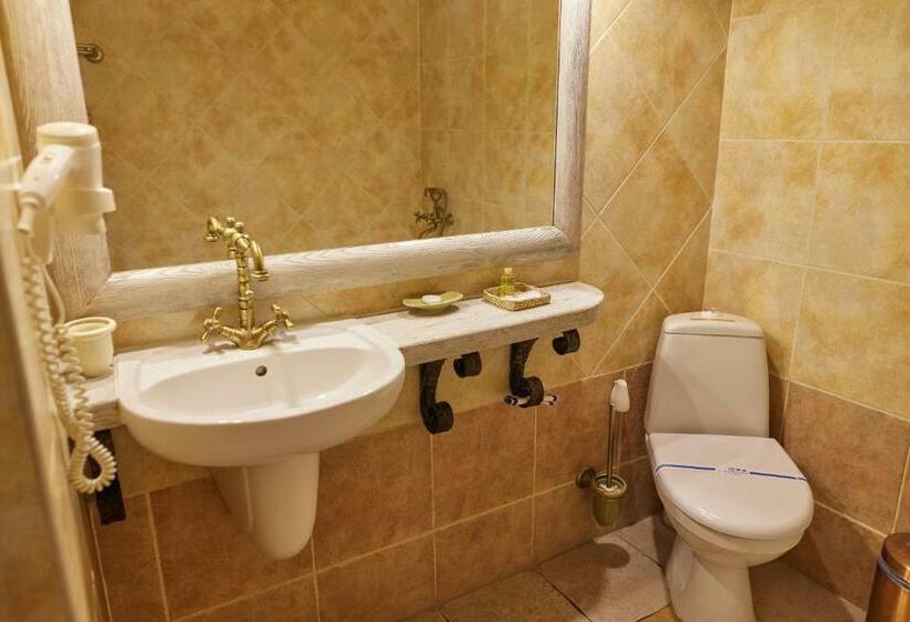 غرفة دور أخير, Zdybanka