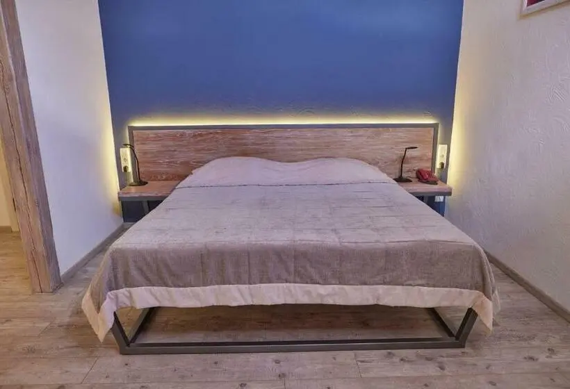 Habitació Àtic, Zdybanka