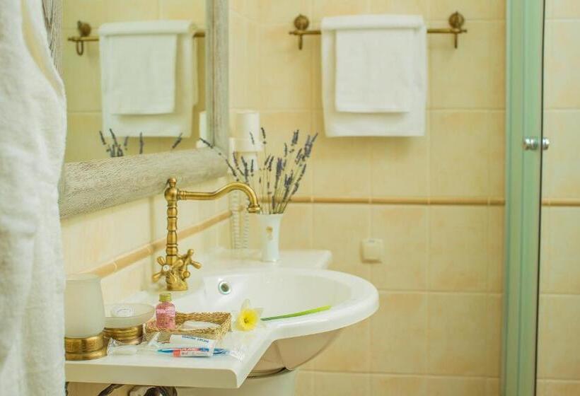 غرفة ديلوكس, Zdybanka