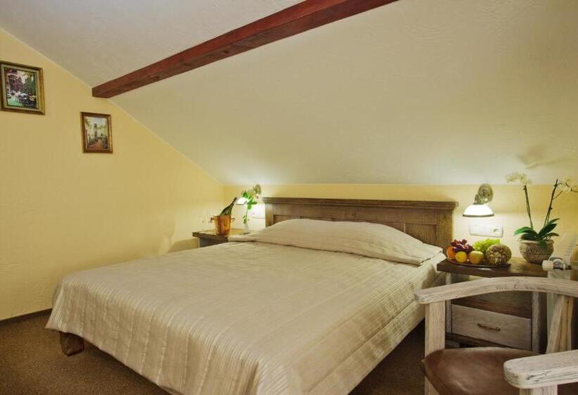 غرفة ديلوكس, Zdybanka