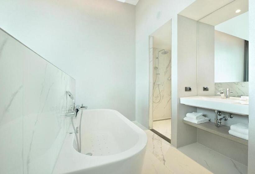 اتاق سوپریور با تخت بزرگ, Van Der Valk Hotel Nijmegen Lent