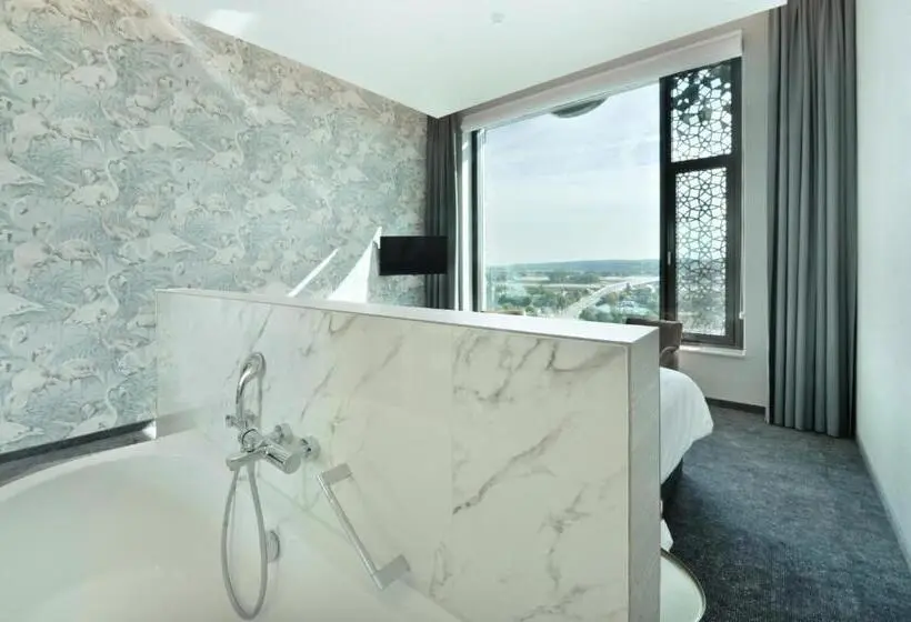 キングサイズベッドのスーペリアルーム, Van Der Valk Hotel Nijmegen Lent