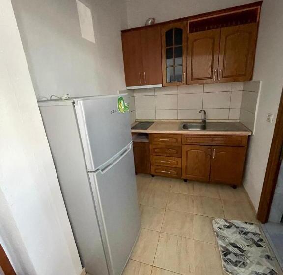 经济房, Vila Serena