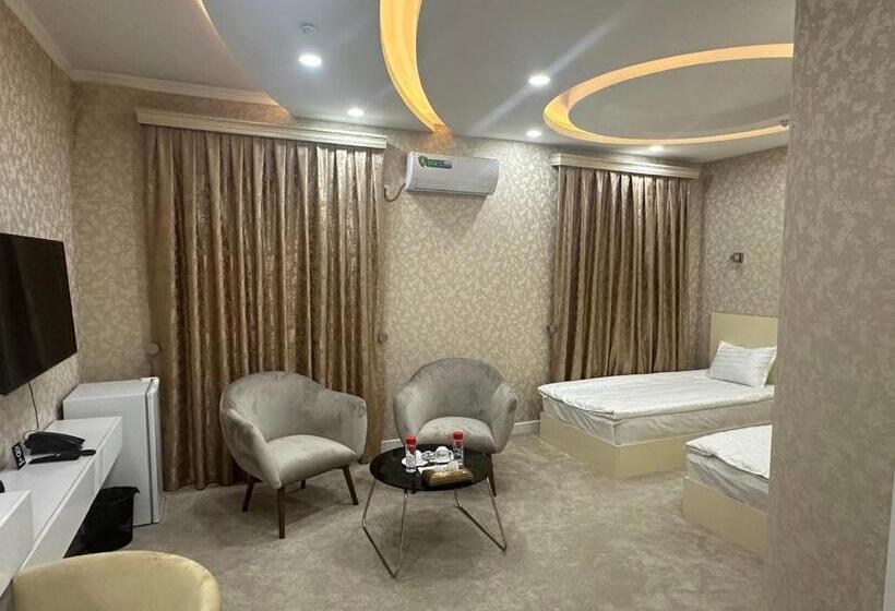 Chambre Triple Deluxe, Ohu Palace