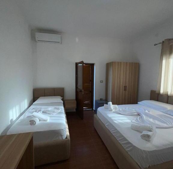 اتاق خانوادگی, Prela S Rooms