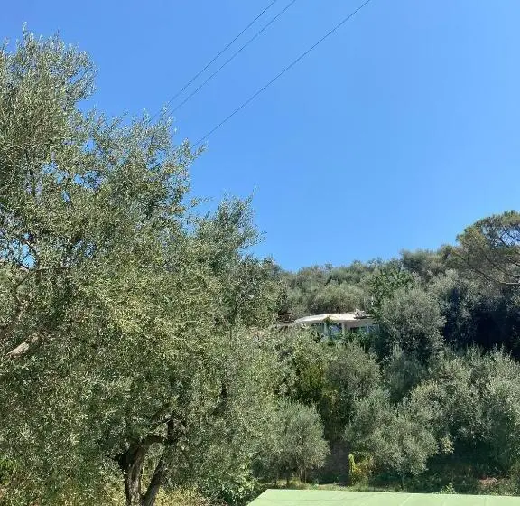 Deluxe Kolmen Hengen Huone, Torre Delle Grazie Sorrento Suite