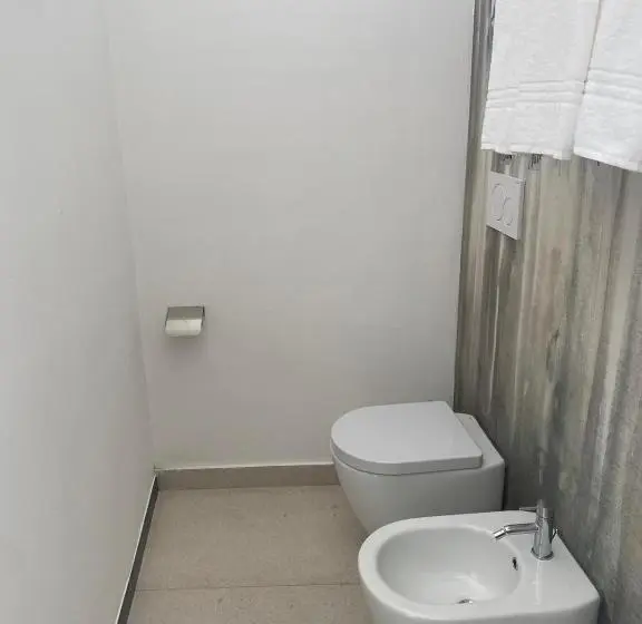 Deluxe Kolmen Hengen Huone, Torre Delle Grazie Sorrento Suite