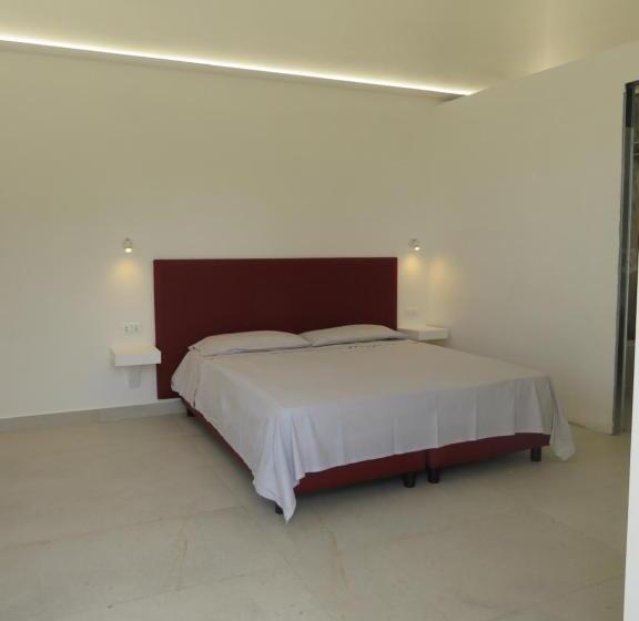 اتاق لوکس سه تخته, Torre Delle Grazie Sorrento Suite