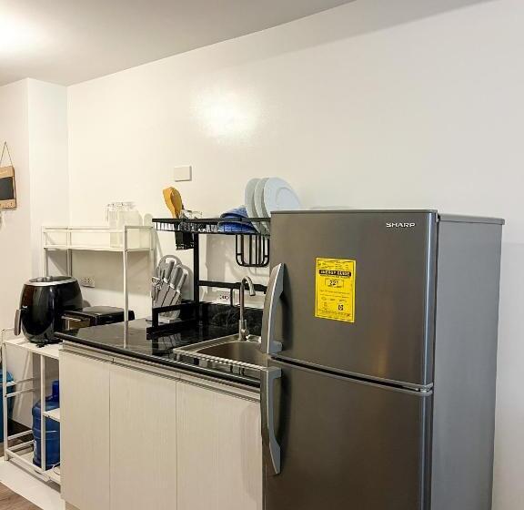 Studio Standard Vue Piscine, Sienna Aesthetic Studio Unit With Fast Internet