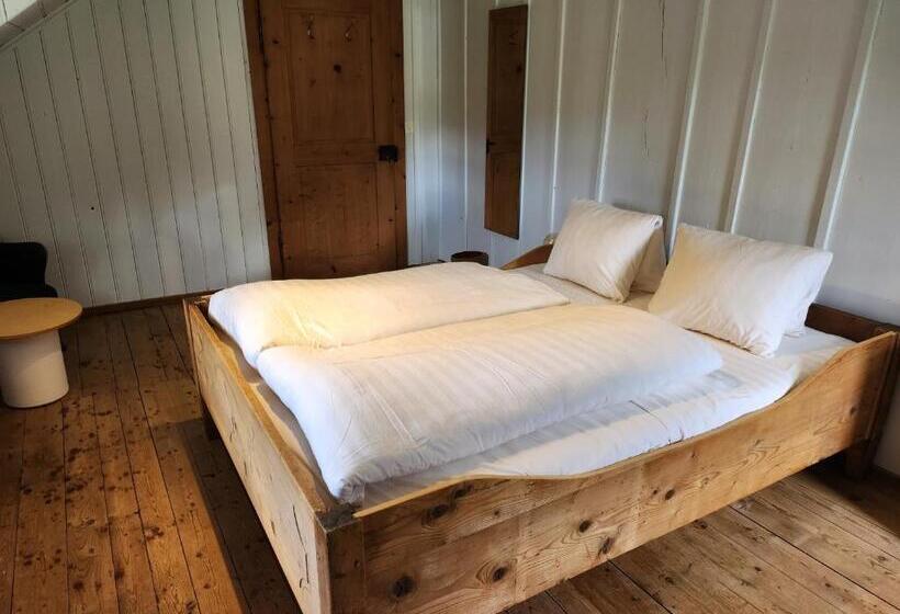 غرفة قياسية مطلّة علي البحيرة, Gasthaus Crestasee