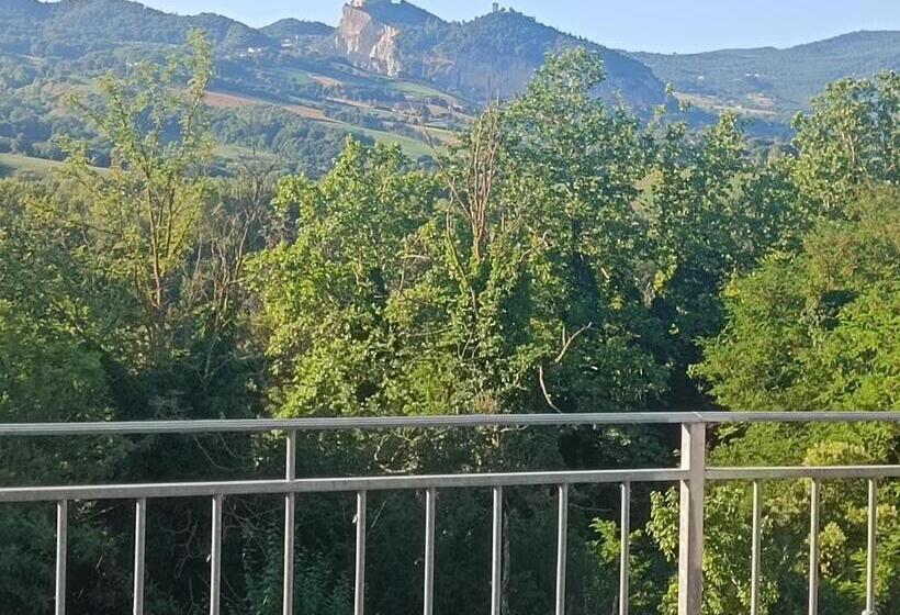 غرفة قياسية مطلة على الجبل, B&b Villa Poggio A Valmarecchia