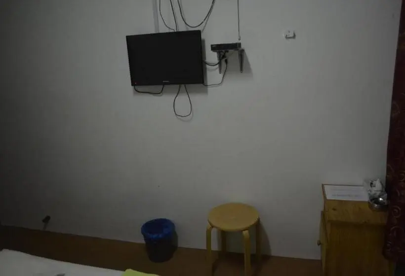 スタンダードルーム, D Bj Motel
