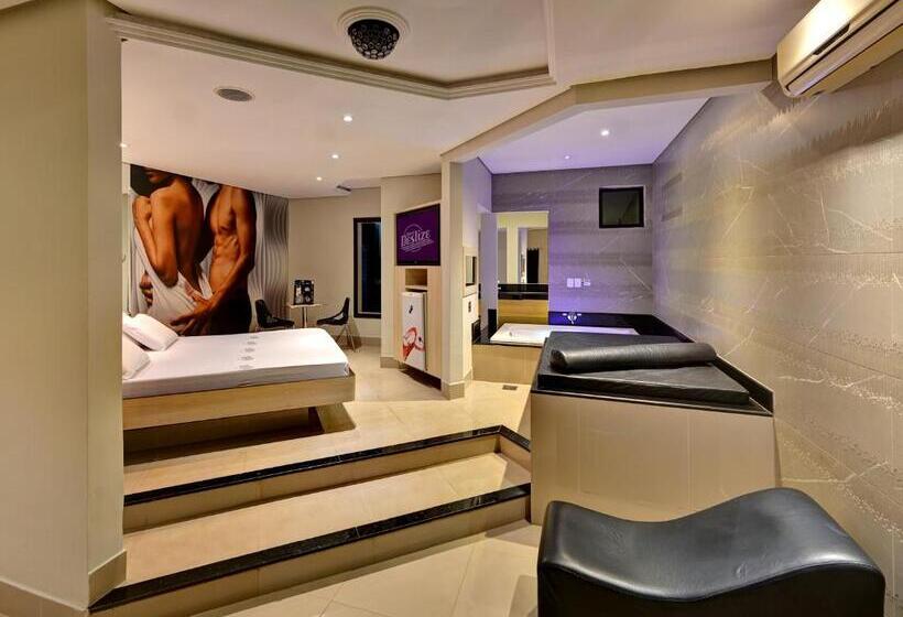 סוויטה דלוקס, Deslize Motel 4