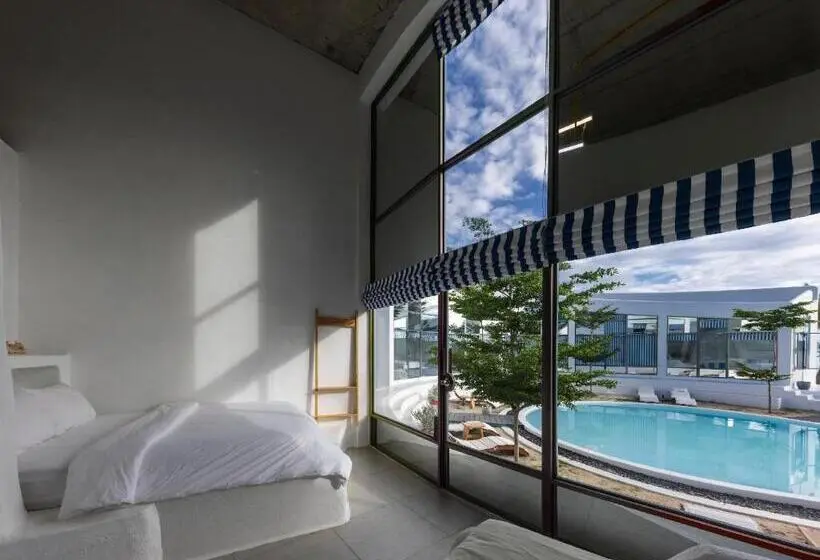 اتاق استاندارد با چشم‌انداز دریا, Isea Resort