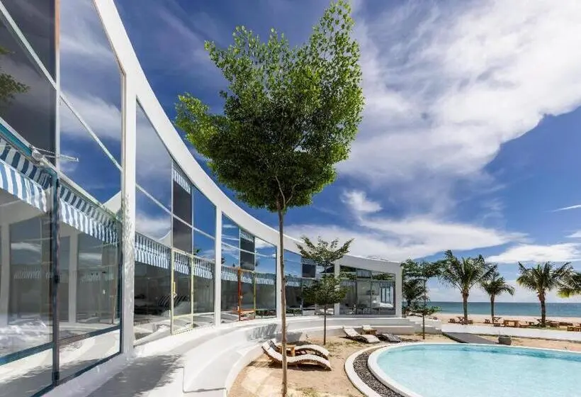 اتاق استاندارد با چشم‌انداز دریا, Isea Resort
