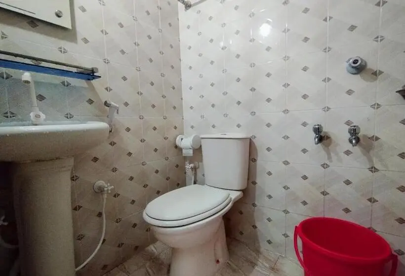 اتاق استاندارد یک نفره, Labbaik 3 Shyamoli Branch