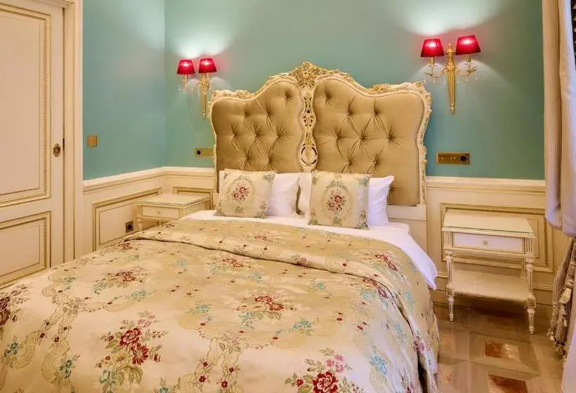 デラックススタジオ, Maison Des Barons