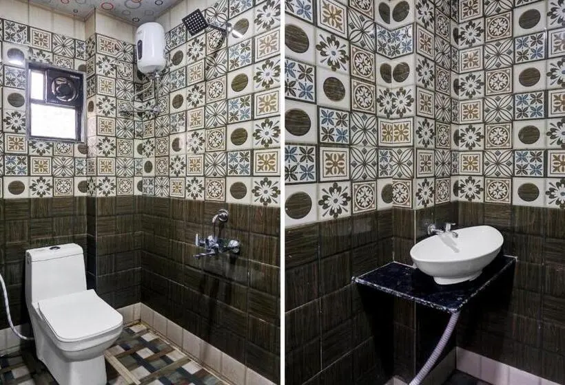 トリプルクラシックルーム, Oyo Hotel Krishna Residency