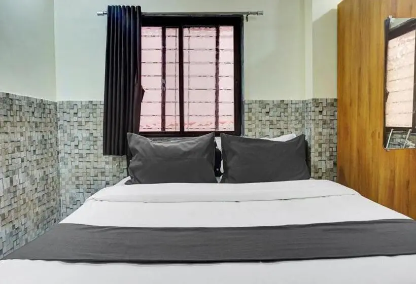 トリプルクラシックルーム, Oyo Hotel Krishna Residency