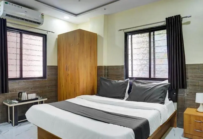 トリプルクラシックルーム, Oyo Hotel Krishna Residency