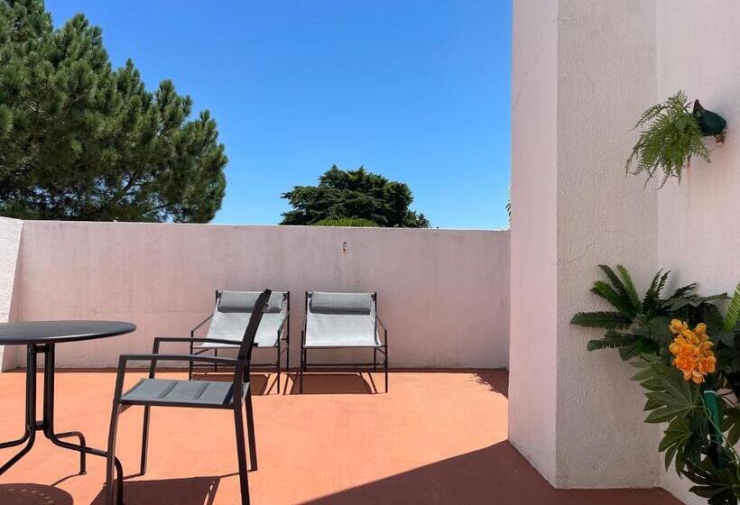 اتاق استاندارد با تخت بزرگ, Aomo Art Space Hostel