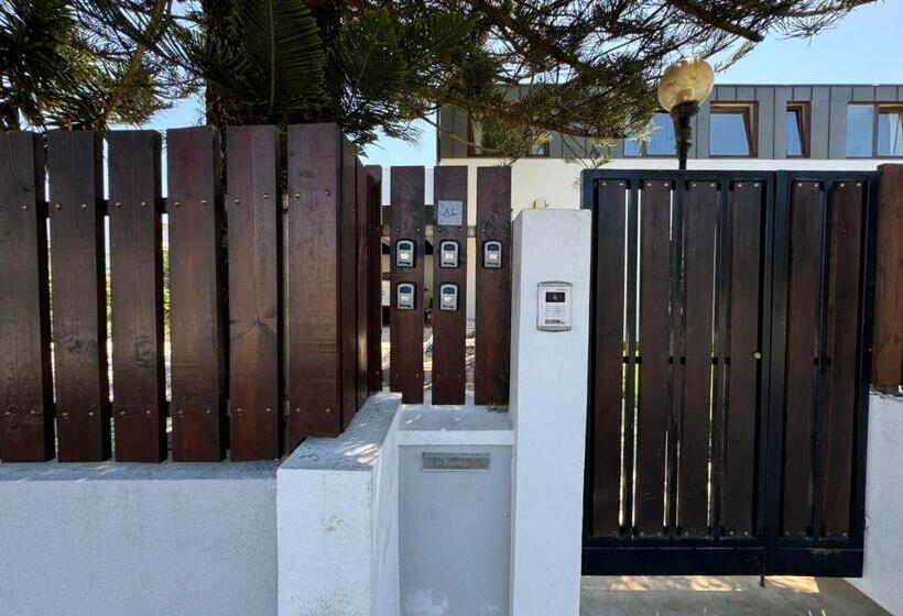 اتاق لوکس, Aomo Art Space Hostel