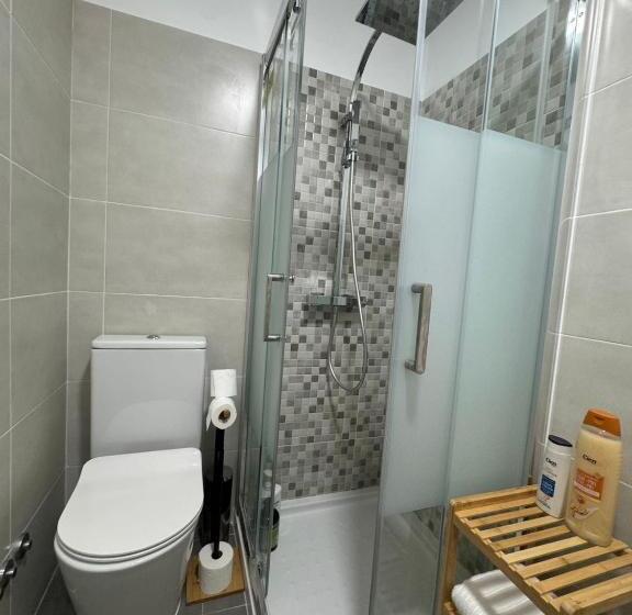 اتاق خانوادگی, Aomo Art Space Hostel