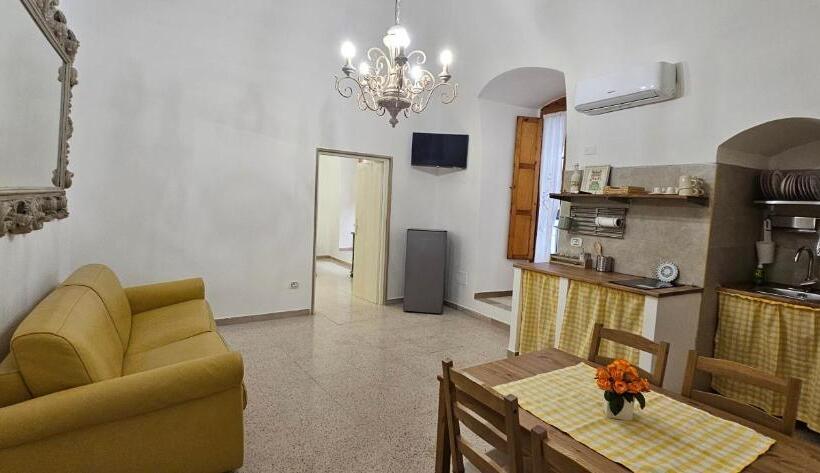 דירת חדר, Il Vicoletto