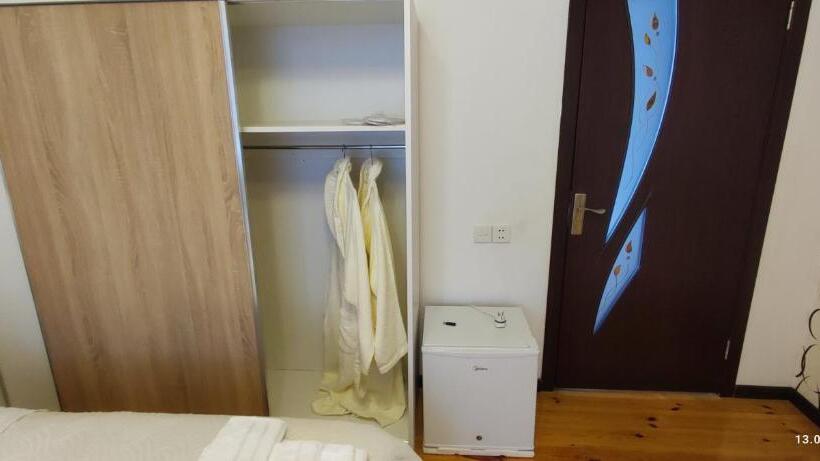 اتاق استاندارد, Kuki House