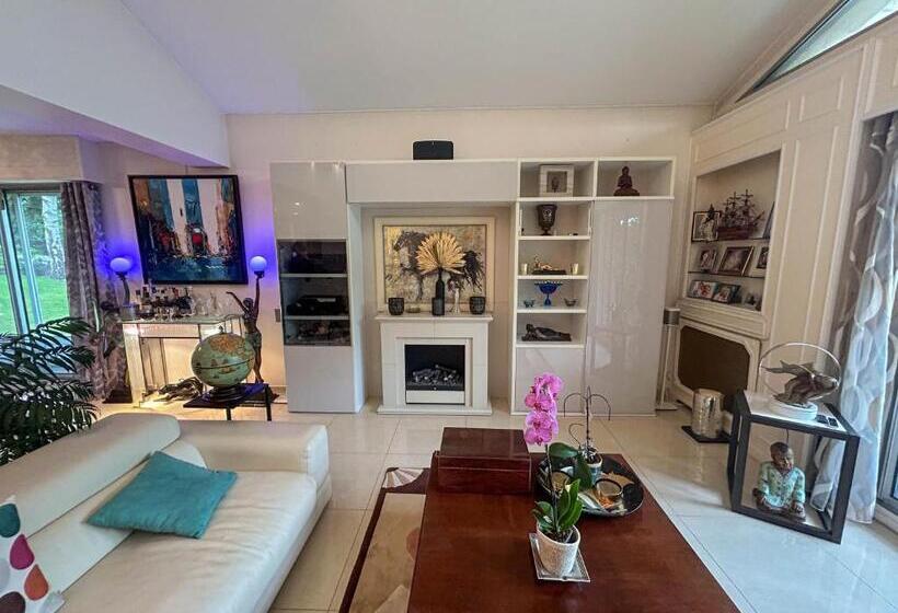 비즈니스룸, Refuge élégance   Spacieux, Cinéma, Billard