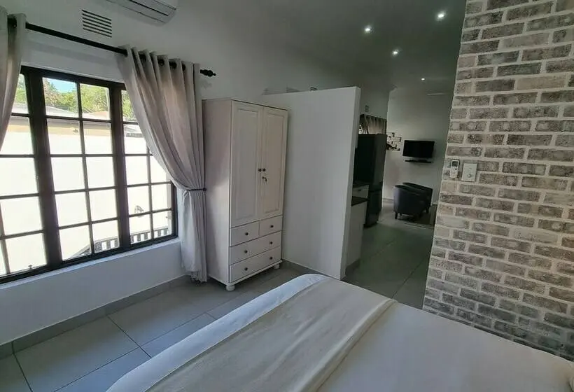 آپارتمان 1 خوابه اینتریور, Leopard Tree Lodge