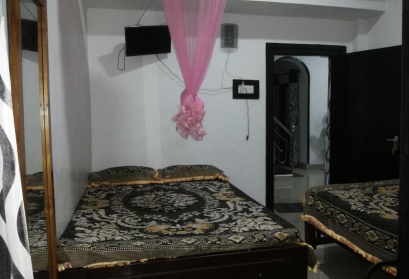 Quarto Estandar, White Home