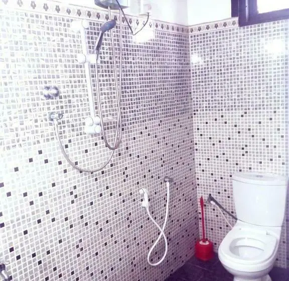スタンダードルーム, White Home