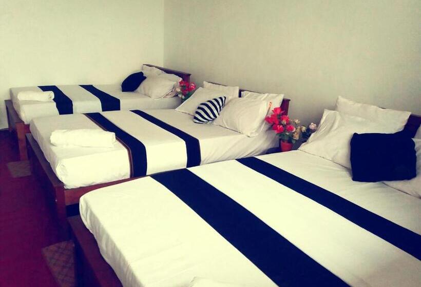 Quarto Familiar, White Home