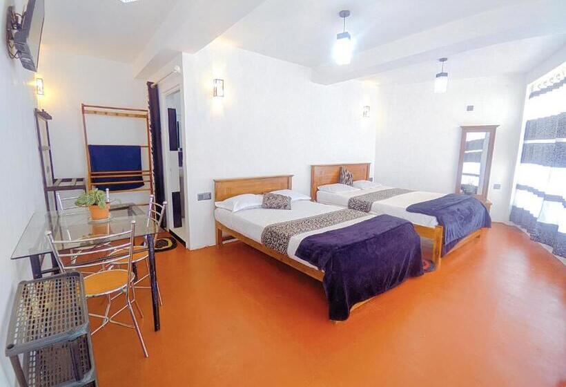 Quarto Familiar Deluxe, White Home