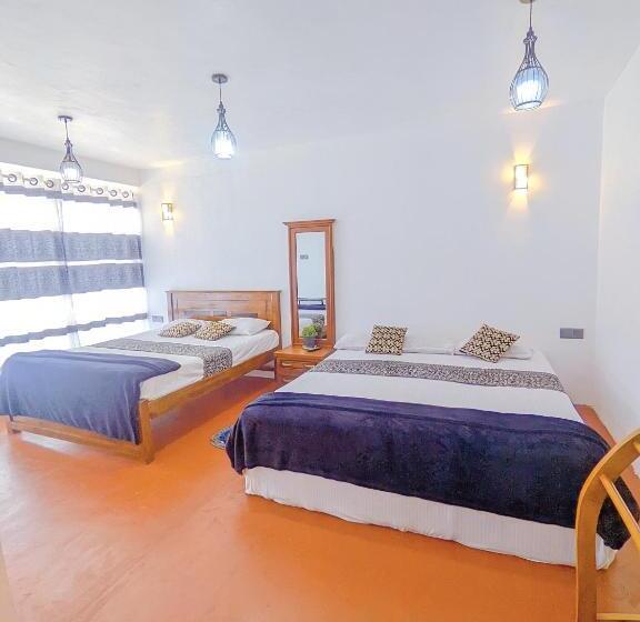 Quarto Familiar Deluxe, White Home