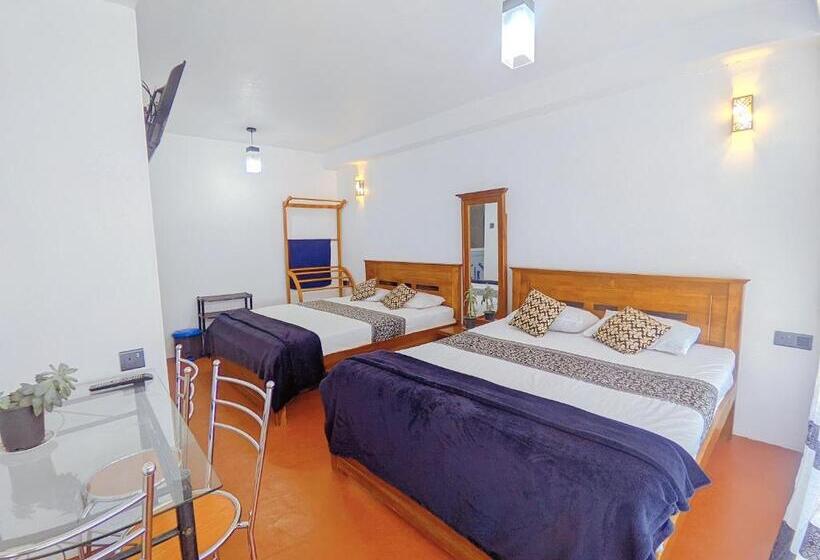 Quarto Familiar Deluxe, White Home