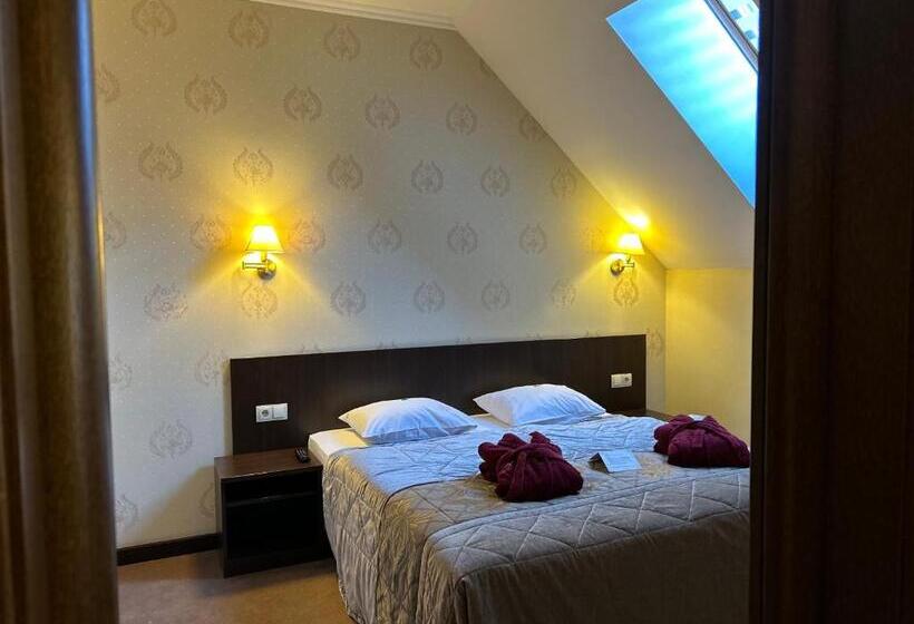 جناح جونيور, Romantik Spa