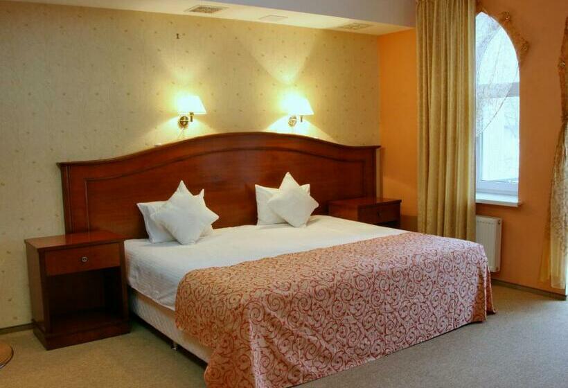 プレミアムルーム, Premier Hotel Shafran